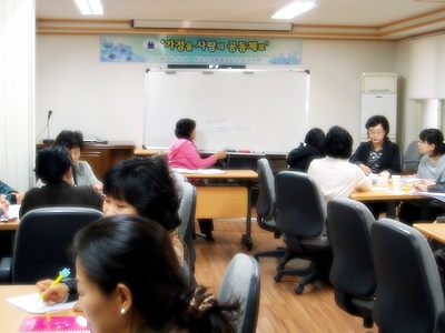 �ɸ����� ���α׷� IV - �ڳ��� ������ �ൿ �ٷ��